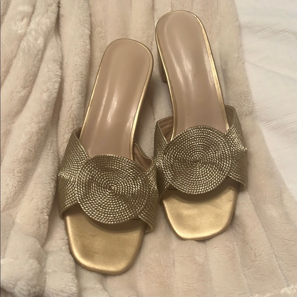 SHEIN Gold Textured Mules